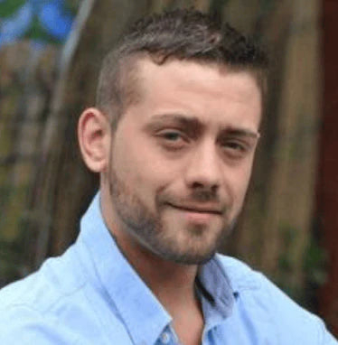 <em><strong>José María G.</strong></em>